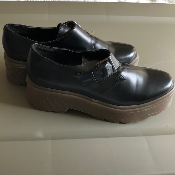 Shoes - Picture 3 of 3